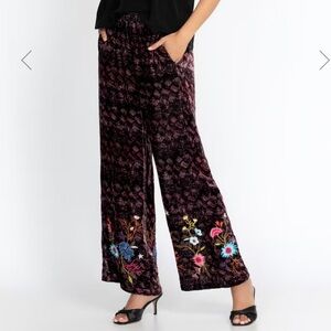 Johnny Was Ulla animal print velvet floral embroidered wide leg pull on pants XS